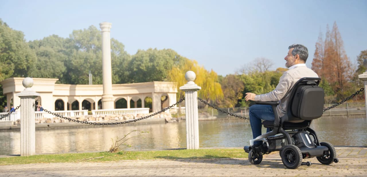 Robooter E80: lichtgewicht elektrische rolstoel review Cover